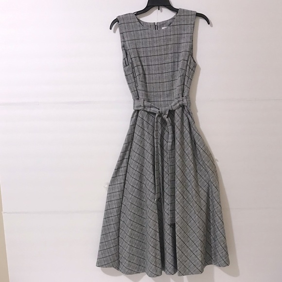 Calvin Klein
Belted Stretch Midi Dress - Picture 11 of 15